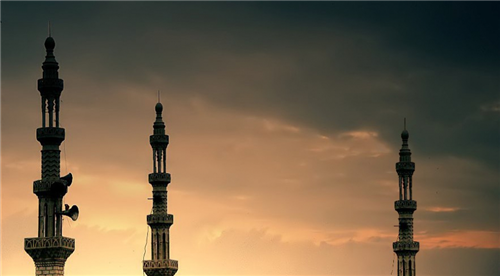 أحكام الأذان الشرعي وأوقاته وشروطه