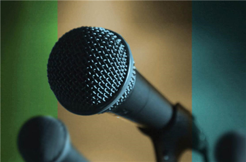 المُدَرِب المُعْتَمَد في مهارات الحوار الإعلامي 